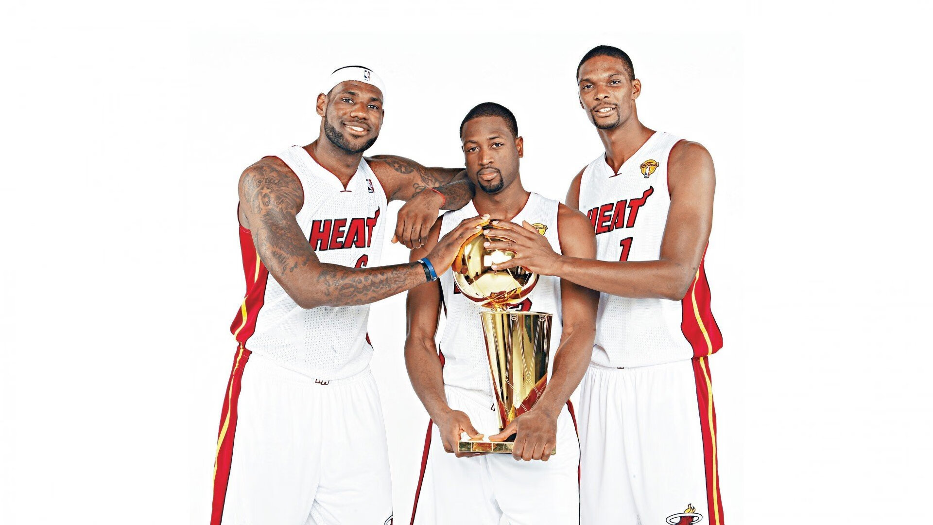 “武汉马拉松赛：决胜时刻，谁能迎风而上？”